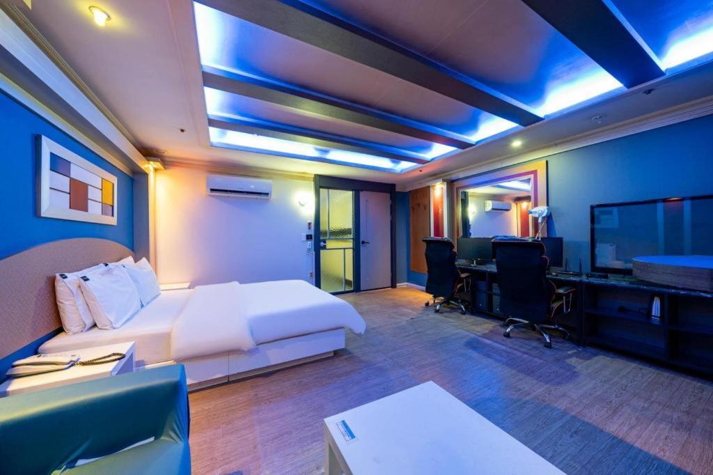 Hotel Head-One Uijeongbu Exterior foto
