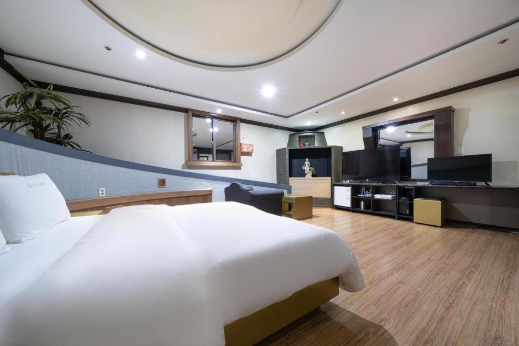 Hotel Head-One Uijeongbu Exterior foto